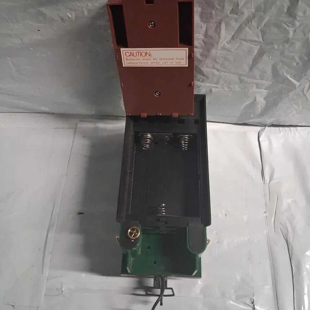 Echo Classic Rail Rocky Mountain Train Car  With Wood. power  Pack